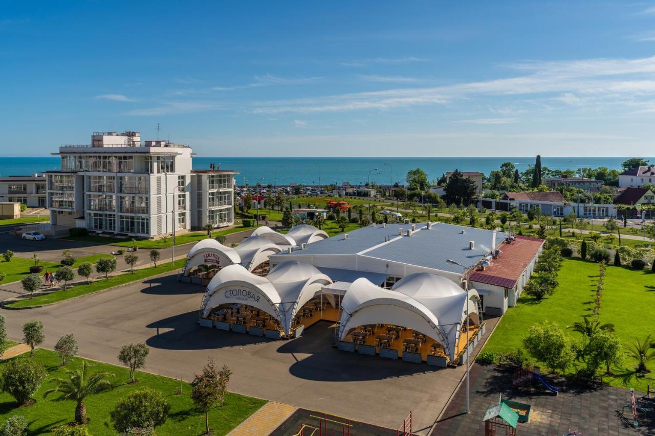 Barkhatnye Sezony Yekaterininsky Kvartal Resort Sochi Exterior foto